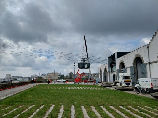 Dépose de la cabine du téléphérique à Brest