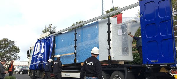 Dépose/repose en accès difficile d'un tunnel de lavage de 2,5 m de large et 9 m de long - Blanchisserie CHU Brest